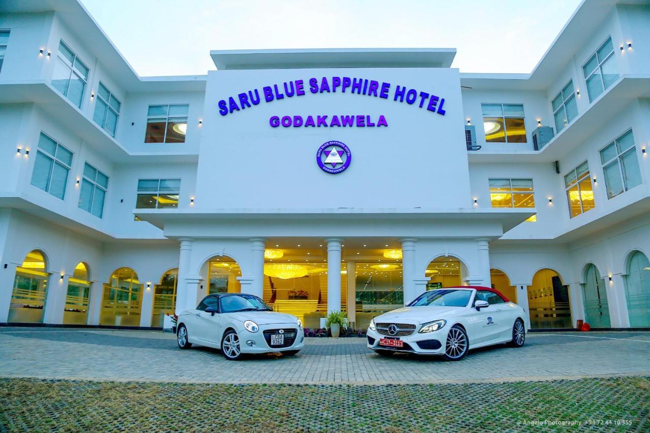 Saru Blue Sapphire Hotel Udawalawe Exteriör bild